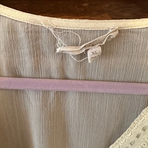 Elegant Cream Women's Top - Picture 3 of 3